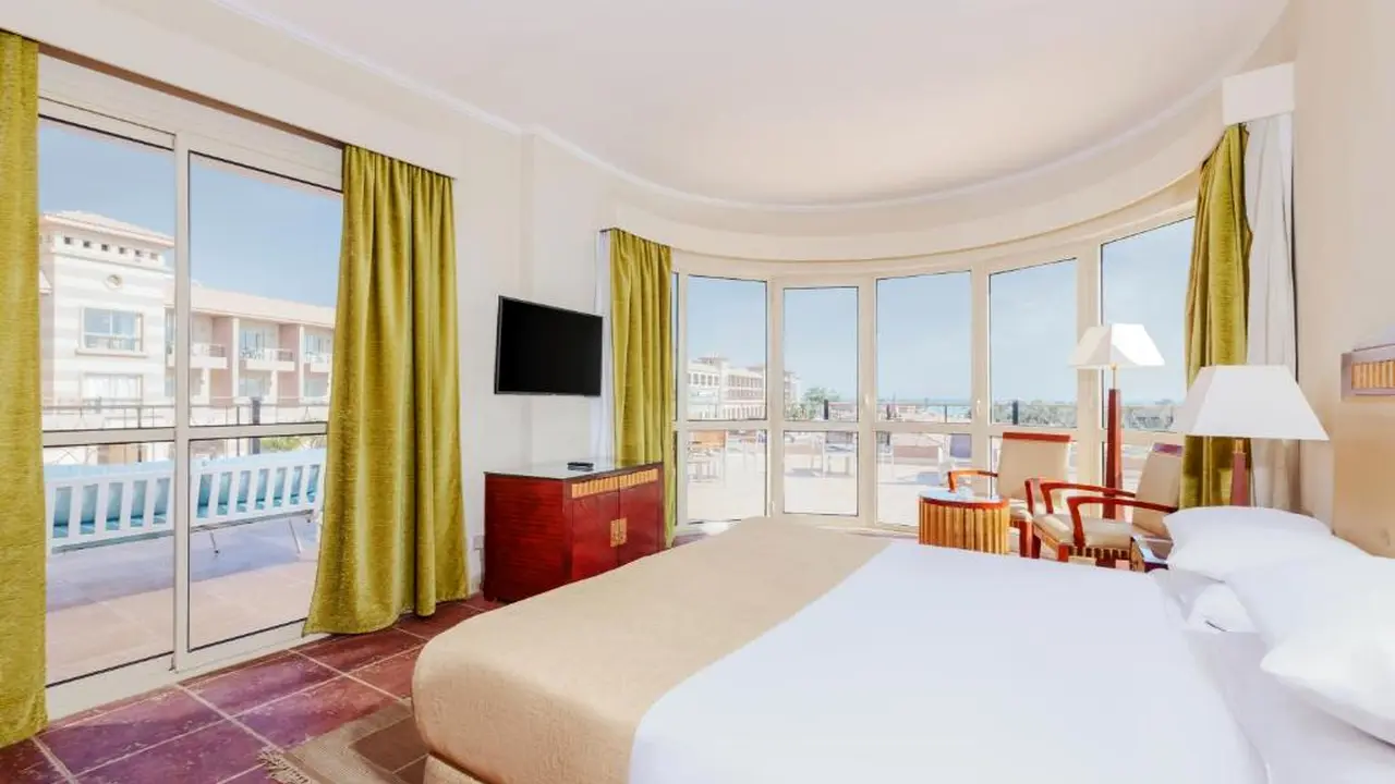 Hotel Coral Sea Beach & Aqua Park - Al Ain Sokhna